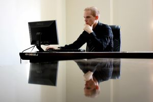 Productividad y Morosidad: Bajo Rendimiento Laboral en tus Clientes y el Impacto en tus Pagos